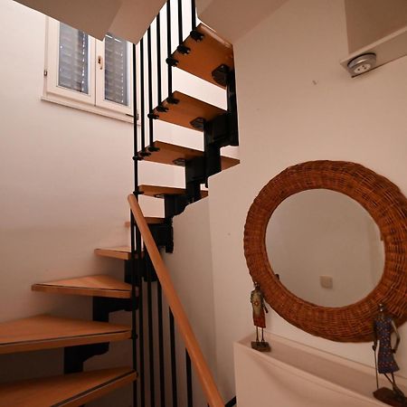 Alice Apartment With Balcony 로비니 외부 사진
